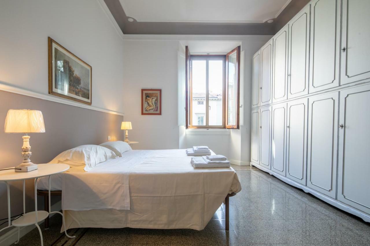 Santa Maria Novella 4 Bedrooms By Mmega Apartment