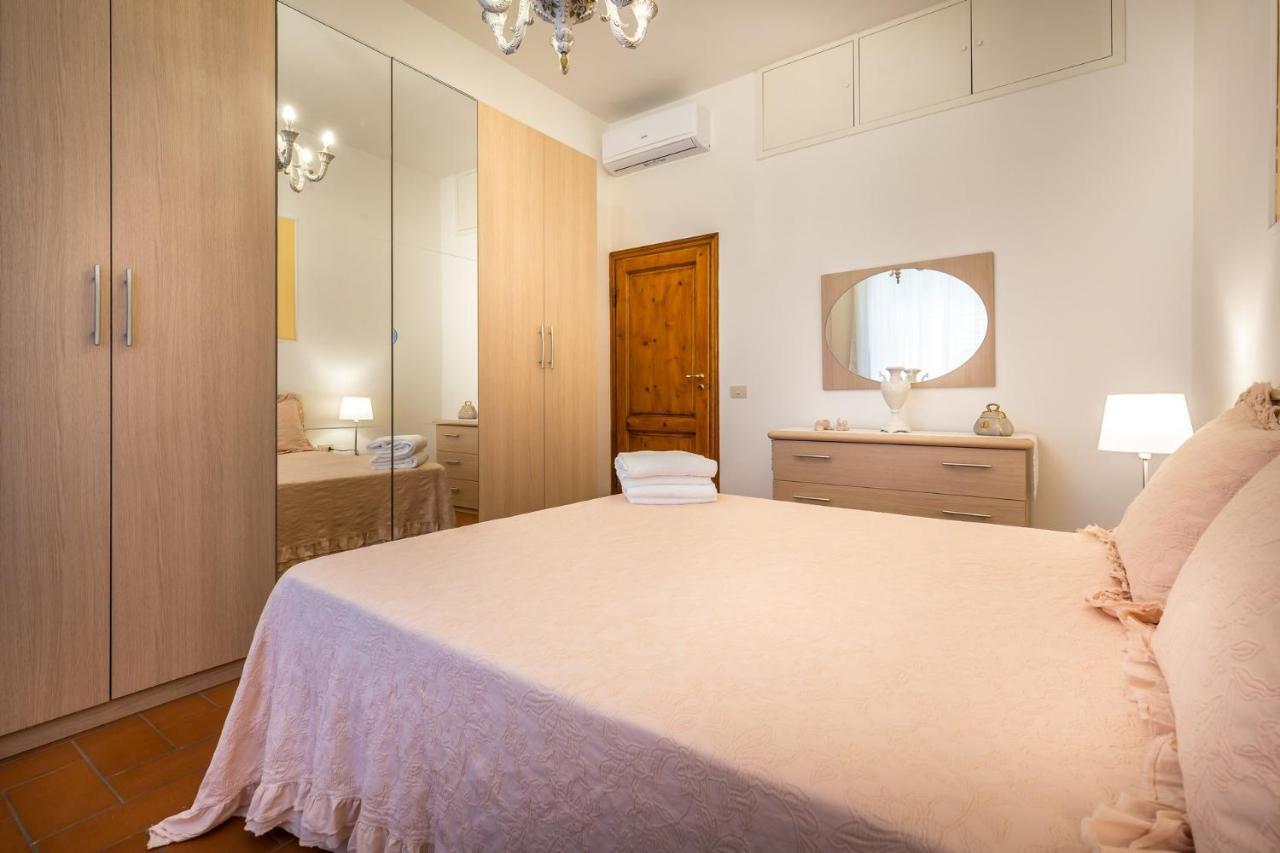 Classic Tuscany By Mmega Apartment