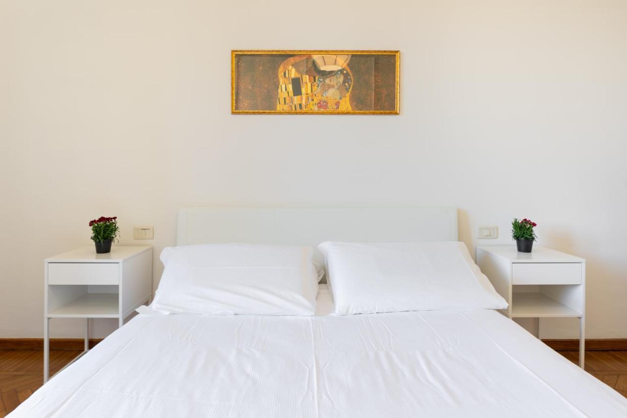 Roommo Artisti *
